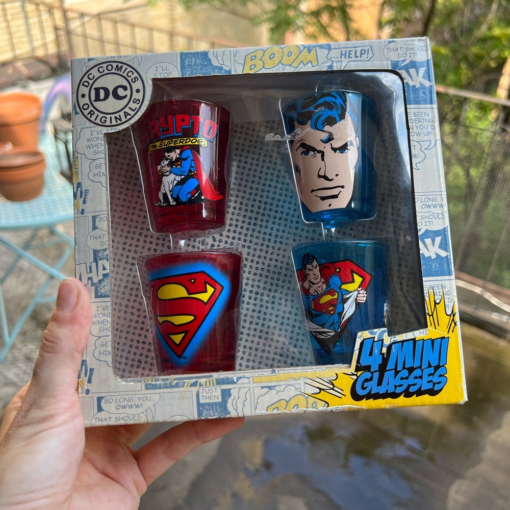 Superman shot glasses (set of 4)